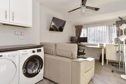 4 bedroom semi-detached house for sale, Rugby Close, Chatham ME5