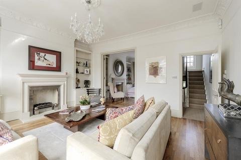 3 bedroom flat to rent, Abingdon Road, London, W8