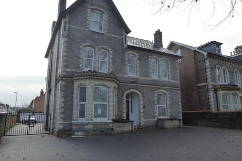 1 bedroom detached house to rent, London Road, Reading, Berkshire