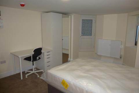 1 bedroom detached house to rent, London Road, Reading, Berkshire