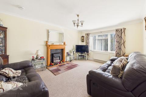 3 bedroom detached bungalow for sale, Barley Close, Cantley, Norwich