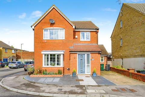 4 bedroom detached house for sale, Edson Close, Watford