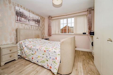 4 bedroom detached house for sale, Edson Close, Watford