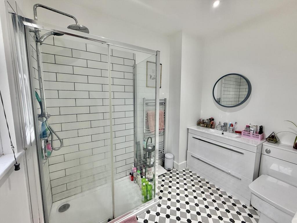 Ensuite 2