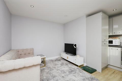 1 bedroom ground floor flat for sale, St. Leonards Road, Eastbourne