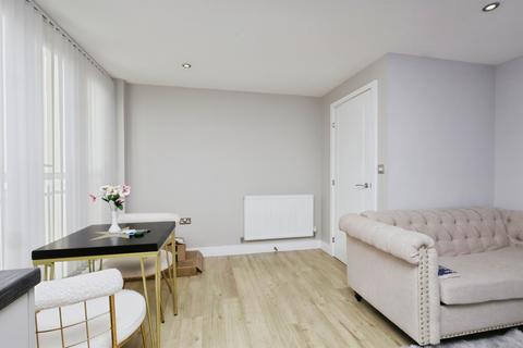 1 bedroom ground floor flat for sale, St. Leonards Road, Eastbourne