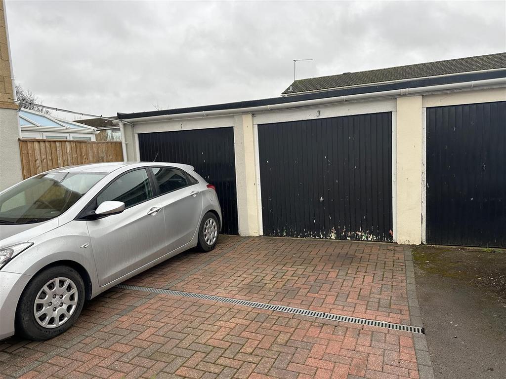 Garage &amp; Driveway