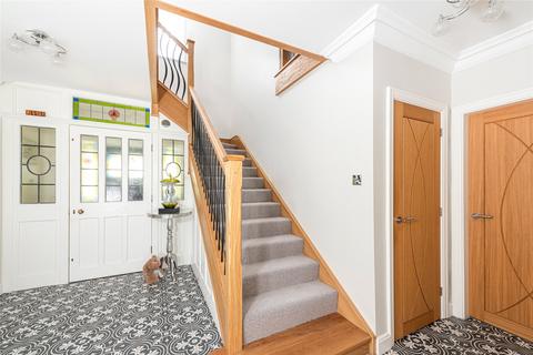 undefined, Risborough Road, Great Kimble, Aylesbury, Buckinghamshire, HP17