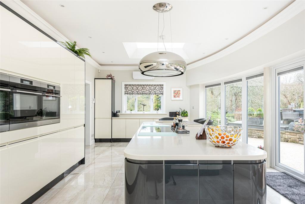 Kitchen/Breakfast Rm