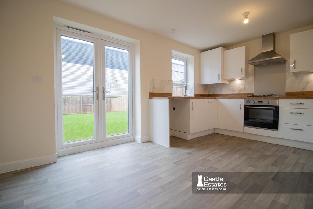 Kitchen &amp; Dining