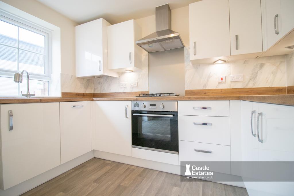 Kitchen &amp; Dining