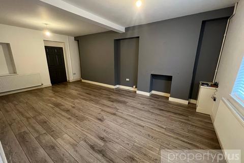 3 bedroom terraced house to rent, High Street, Treorchy, Rhondda, CF42