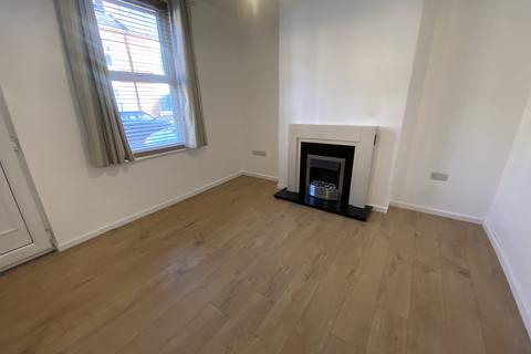 2 bedroom terraced house to rent, Ellerker Avenue, DONCASTER