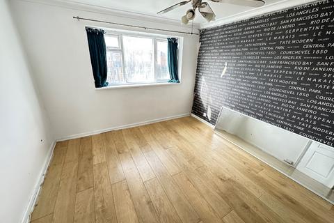 undefined, Percheron Drive, Luton, Bedfordshire, LU4 0PX