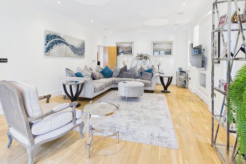 5 bedroom detached house for sale, Deanway, Chalfont St. Giles, Buckinghamshire, HP8