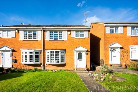 4 bedroom semi-detached house for sale, Regina Close, High Barnet