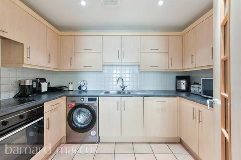 2 bedroom flat for sale, Melbourne Road, Wallington