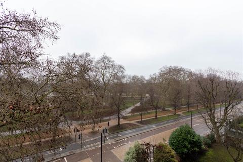 undefined, Knightsbridge, London, SW1X