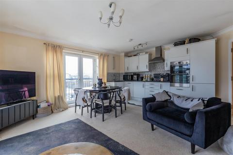 2 bedroom apartment for sale, River Walk, Penarth Marina CF64