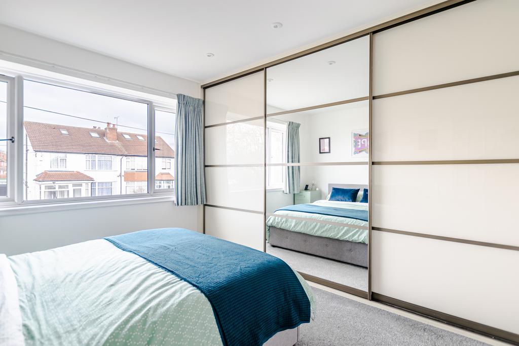Bedroom1b