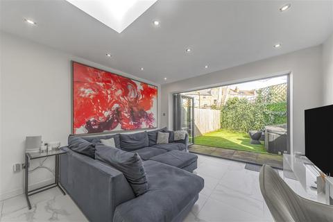 undefined, London SW17
