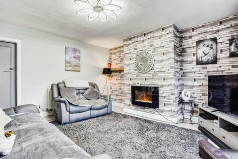 2 bedroom end of terrace house for sale, Westerton Road, Wakefield, WF3