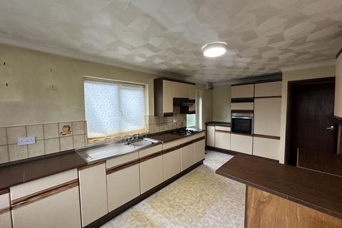 undefined, Pen Y Berllan, Llanfairpwllgwyngyll, LL61
