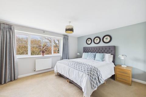 undefined, Chantler Lane, Horsham RH12