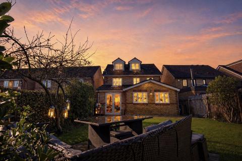 4 bedroom detached house for sale, Blanchland Circle, Milton Keynes MK10