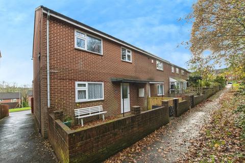 Cameron Close, Tiverton