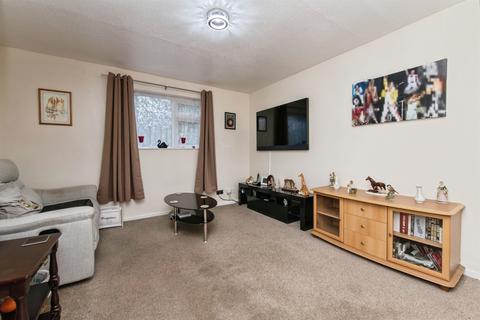 3 bedroom end of terrace house for sale, Cameron Close, Tiverton
