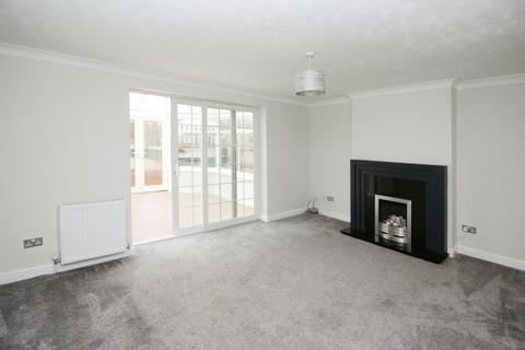 4 bedroom detached house for sale, Poppleton Drive, Wakefield WF3