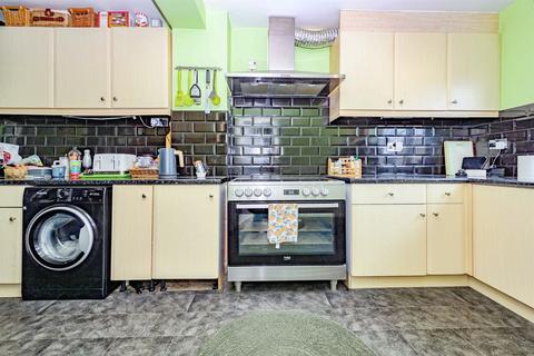 undefined, Muswell Close, Luton