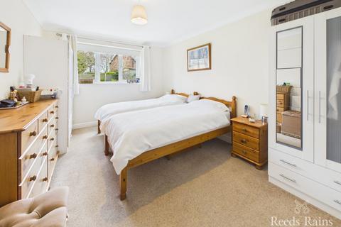 3 bedroom bungalow for sale, Barleycroft, North Yorkshire YO11