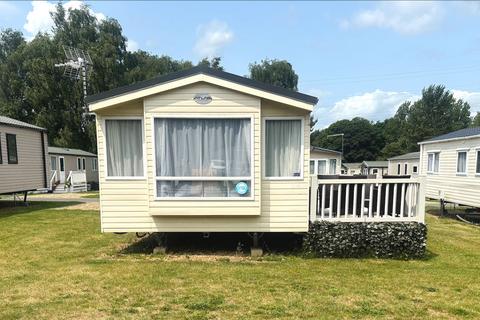 undefined, Three bed Atlas Everglade Caldecott Hall Country Park, Fritton NR31