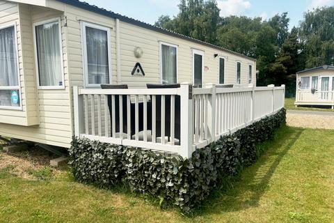 undefined, Three bed Atlas Everglade Caldecott Hall Country Park, Fritton NR31