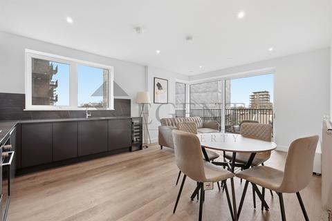 1 bedroom apartment to rent, Barber House, Kidbrook Village, SE3