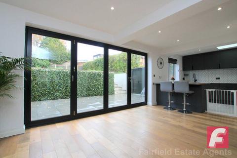 3 bedroom semi-detached house for sale, Park Avenue, Bushey, WD23