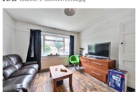 3 bedroom terraced house for sale, Tennison Road, London
