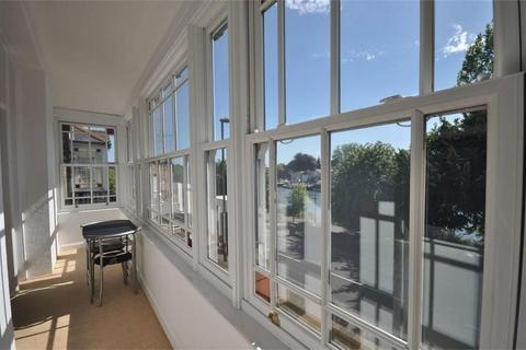 undefined, Laleham Road, Staines-upon-thames, TW18 2DS