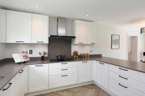 4 bedroom detached house for sale, Royal Oaks, Banstead
