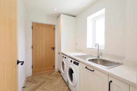 4 bedroom detached house for sale, Royal Oaks, Banstead