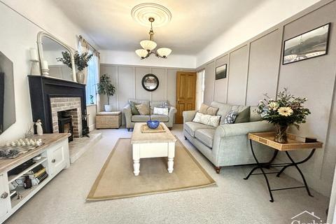 4 bedroom detached house for sale, New Road, Bournemouth, BH10 7