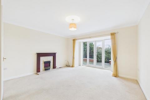 3 bedroom semi-detached house to rent, Coxs Close, Nuneaton