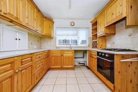 3 bedroom semi-detached house for sale, Malus Close, Hemel Hempstead
