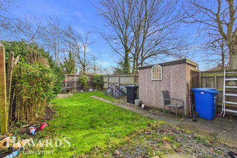 3 bedroom end of terrace house for sale, Spexhall Way, Lowestoft
