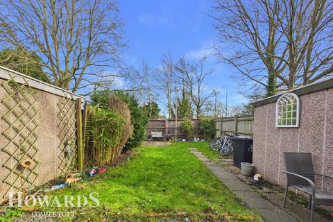 3 bedroom end of terrace house for sale, Spexhall Way, Lowestoft