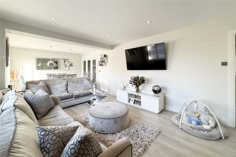 4 bedroom semi-detached house for sale, Kingfisher Drive, Westbury