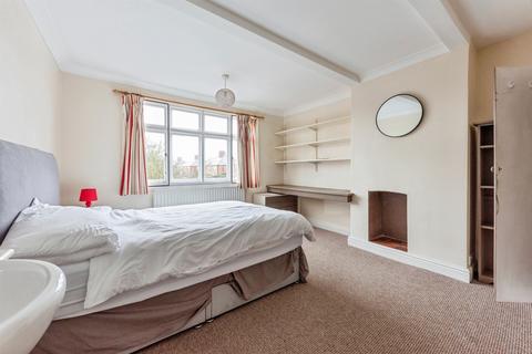 undefined, Holden Crescent, Newark