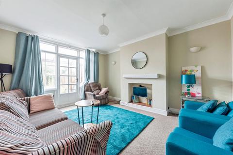 undefined, Holden Crescent, Newark